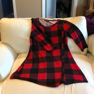 Red and black houndstooth tunic